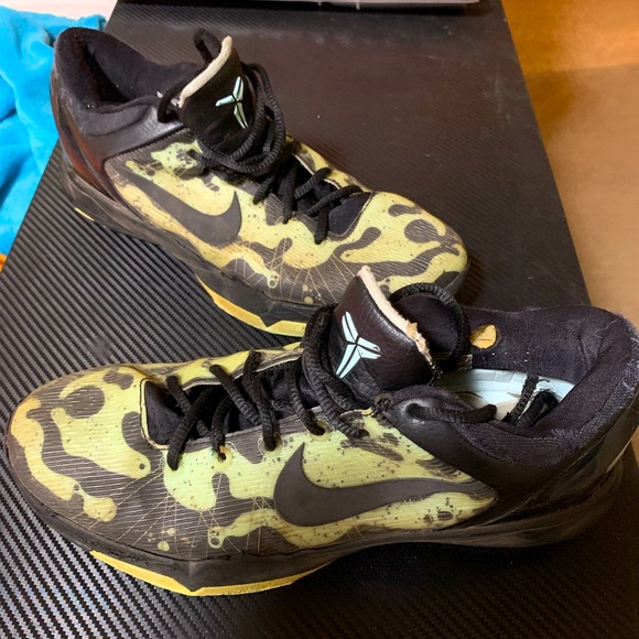 Nike Kobe VII 7 Easter Poison Dart Frog Size 11 - Picture 1 of 8
